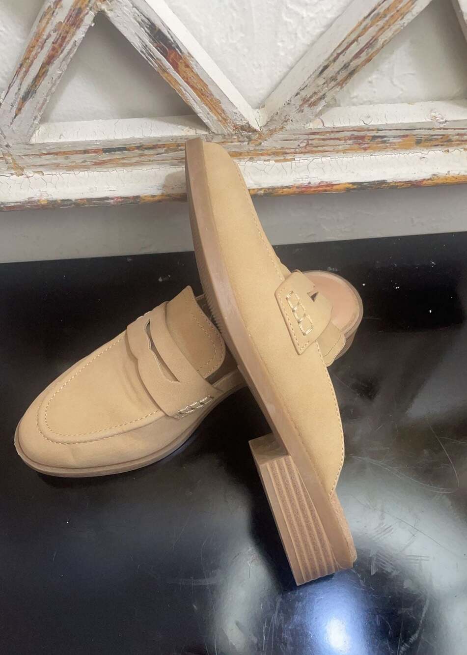 Cynthia Rowley Prescott Tan Faux Suede Penny Loafer Mules Size 8.5M - Picture 8 of 10